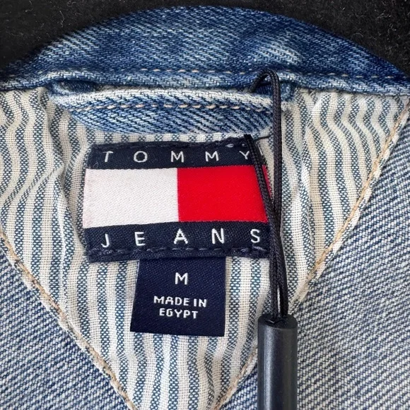 Tommy Jeans Crest & Flag Denim Jacket - Picture 5 of 8